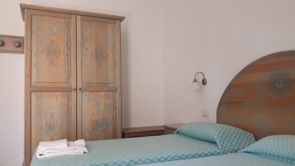 Alghero Vacanze Hotel Exterior photo
